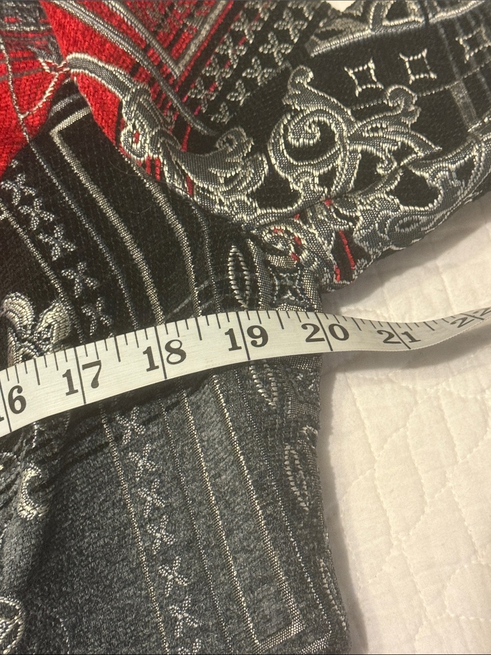Vintage Susan Graver Tapestry Jacket. Black/Red/Gray. Size 8 - Picture 7 of 9